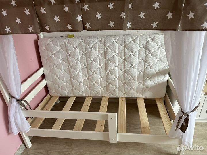 Детская кровать домик бу