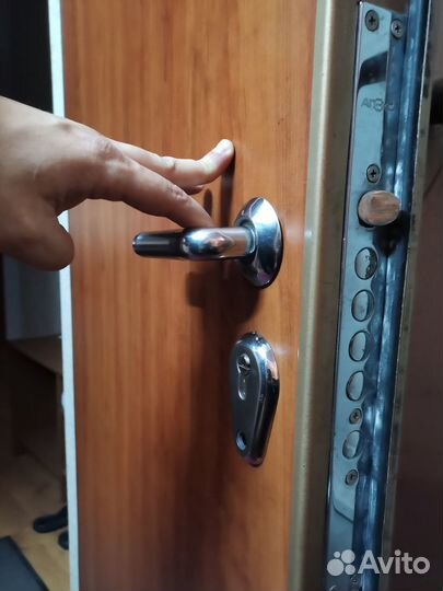 Ремонт входных дверей. Казань