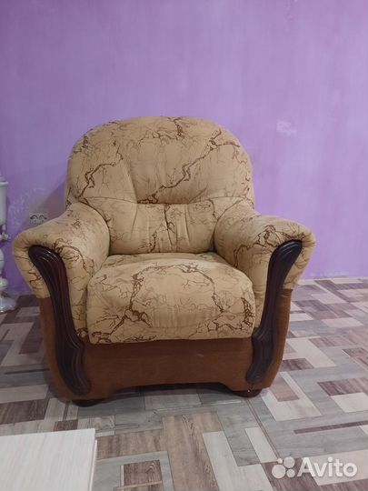 Диван, два кресла