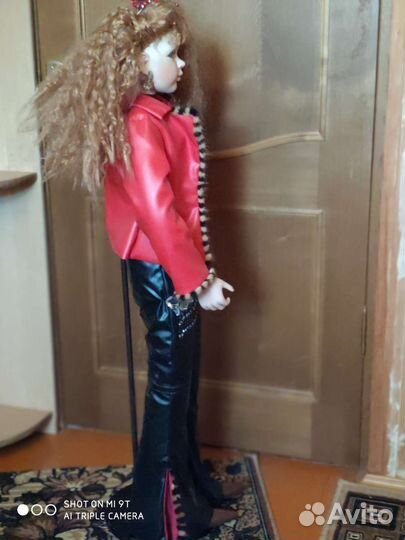 Кукла фарфоровая коллекционная