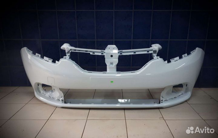 Бампер передний Renault Sandero 2 белый