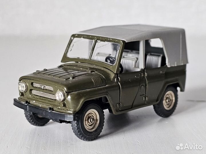 Модель автомобиля УАЗ 469 СССР