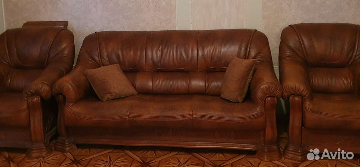Кожаный диван и кресла бу