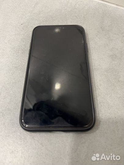 Телефон iPhone 11 64 гб