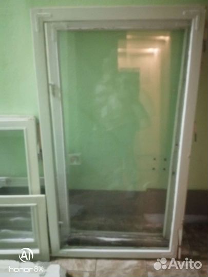 Окно деревянное с рамами