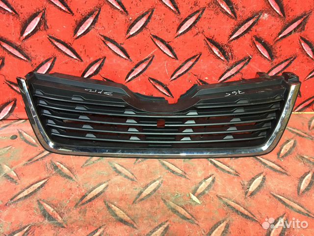 Решетка радиатора нижняя часть Subaru Forester S14