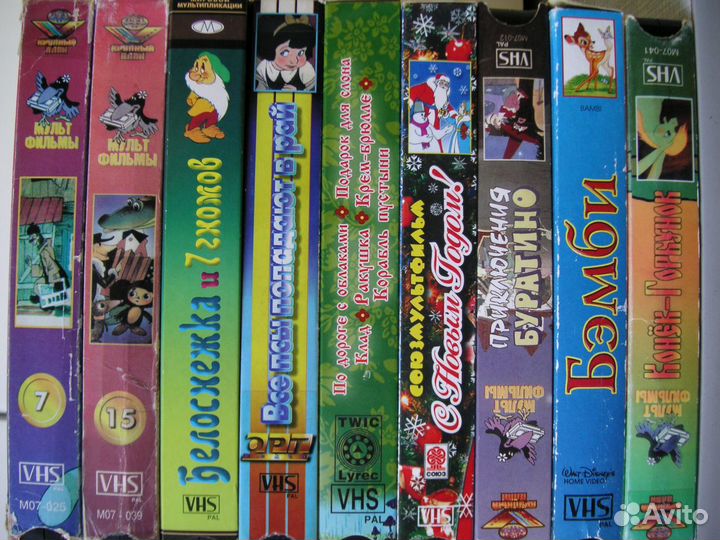 Видеокассеты с фильмами для детей и взрослых