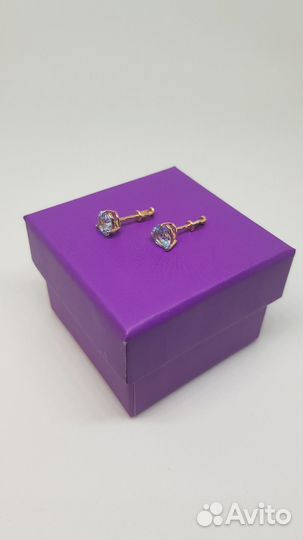 Золотые серьги 1,10гр