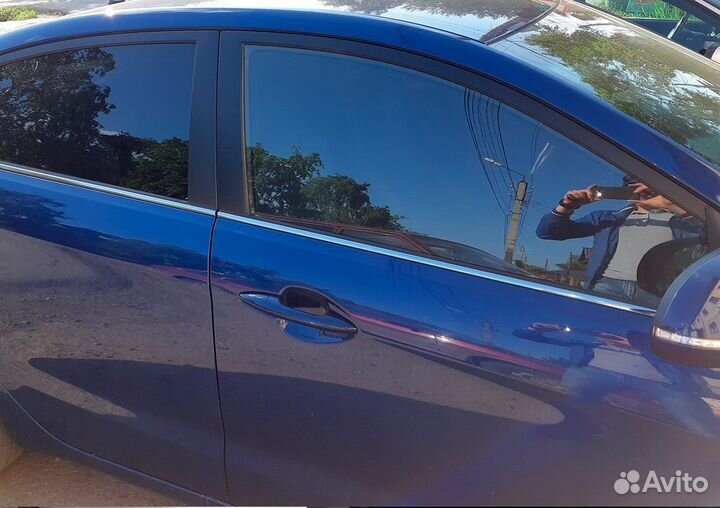 Автошторки 5 прц маг клей LADA 2104 зад