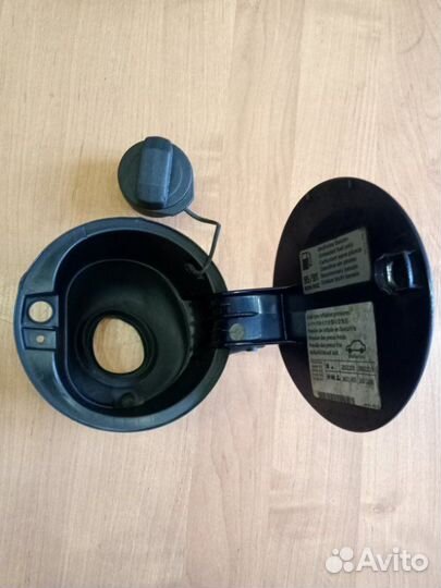 Лючок топливного бака (бензобака) Volkswagen Polo