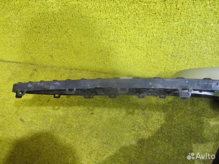 Решетка радиатора Mercedes-Benz E-Class