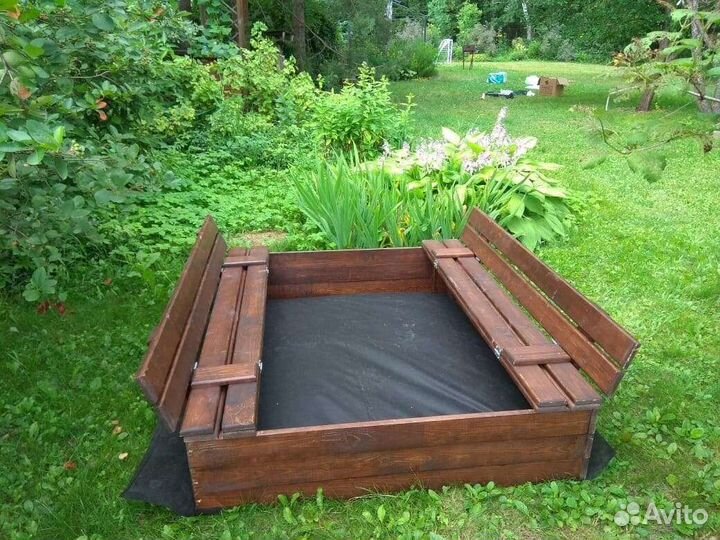 Песочница с крышкой