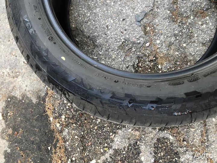 Bridgestone Dueler H/L 33 235/55 R20