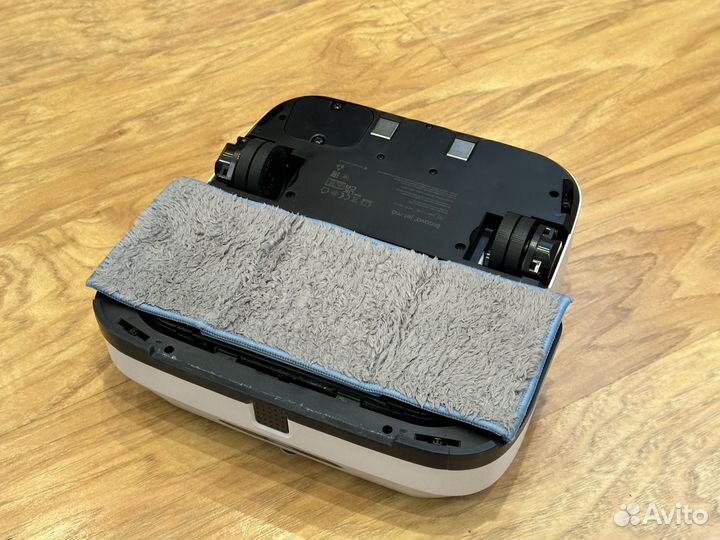 Моющий робот iRobot Braava Jet m6