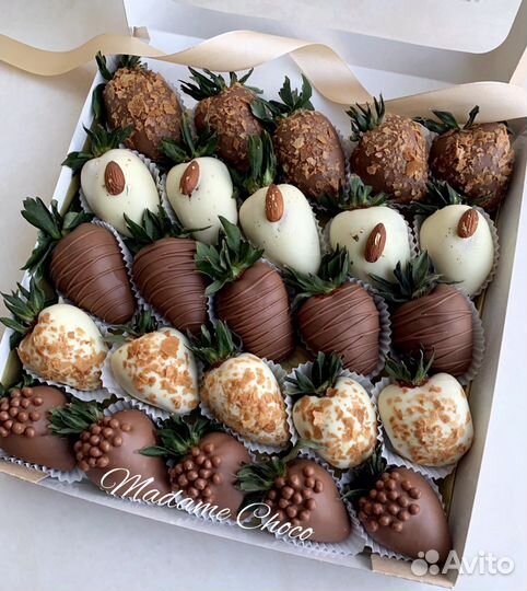 Клубника в шоколаде. Фрукты в шоколаде