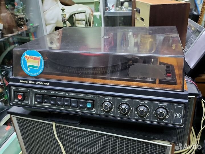 Проигрыватель винила Вега 108