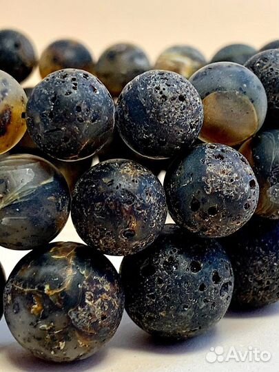 Шар из натуральный янтаря. Пейзажный шлак