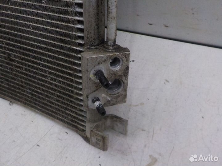 Радиатор кондиционера на Hyundai Solaris 976061R000