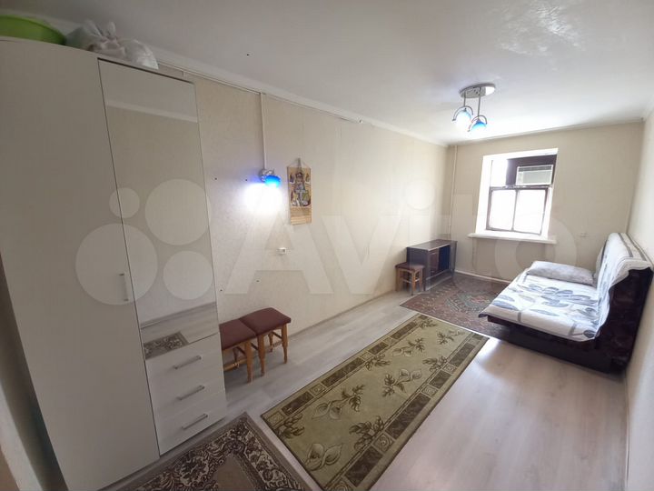 Комната 14 м² в 3-к., 1/5 эт.
