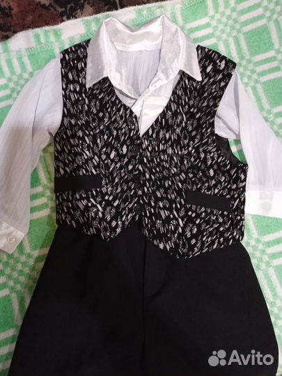 Брюки,рубашка, жилетка