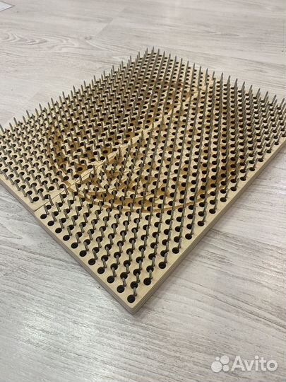 Доска с гвоздями садху с Бали