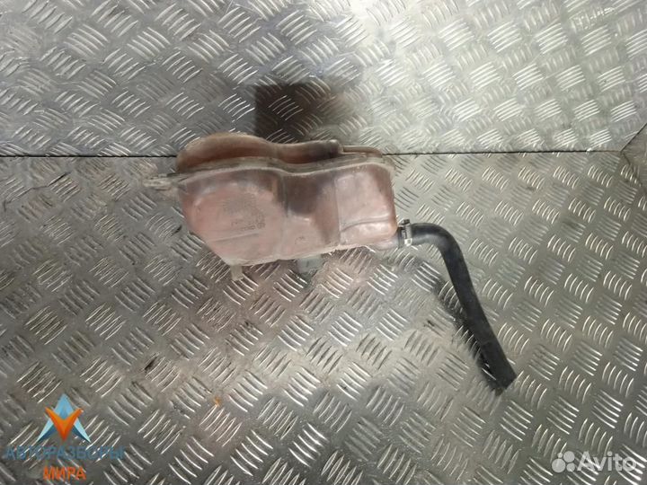Бачок расширительный Audi A6 4A/C4 1997 8D0121403L