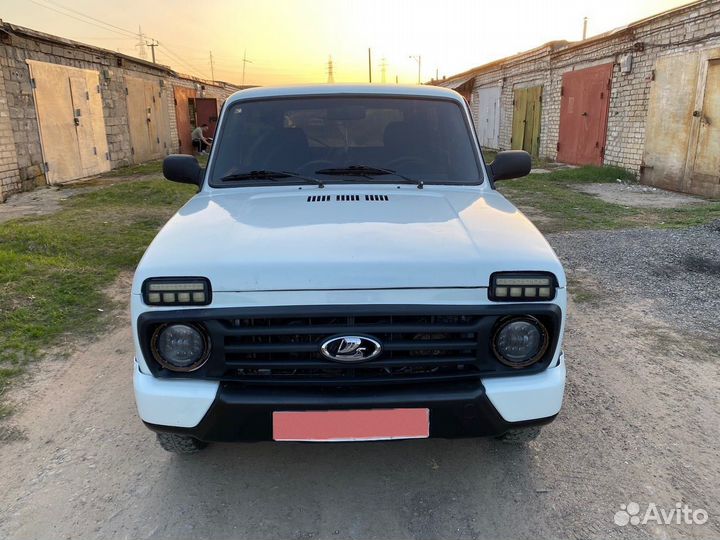 LADA 4x4 (Нива) 1.7 МТ, 2002, 200 000 км