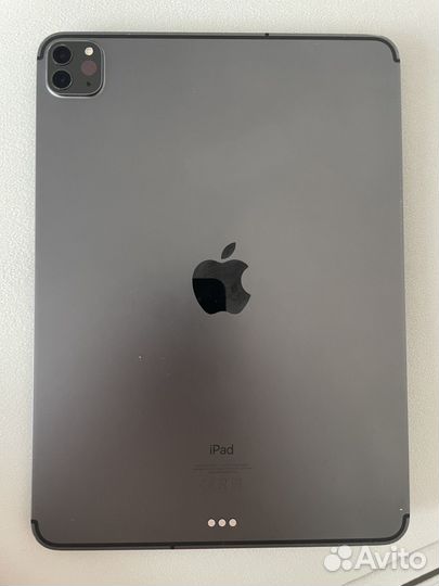 Плашет Apple iPad Pro 11 Wi-Fi+Cellular 256gb 2020