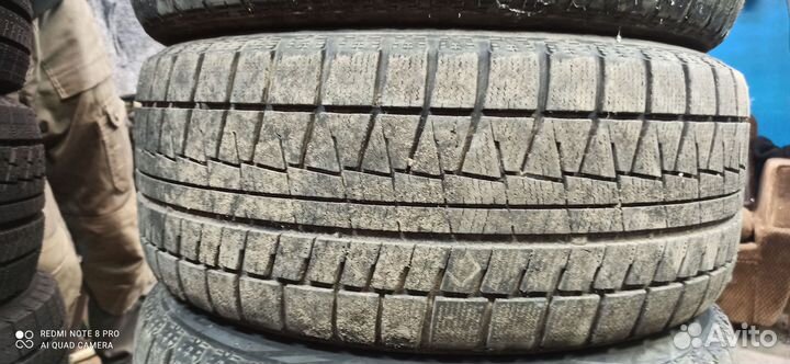 Bridgestone Blizzak Ice 235/50 R17