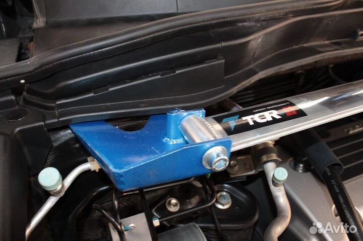 Распорка передняя Honda CR-V