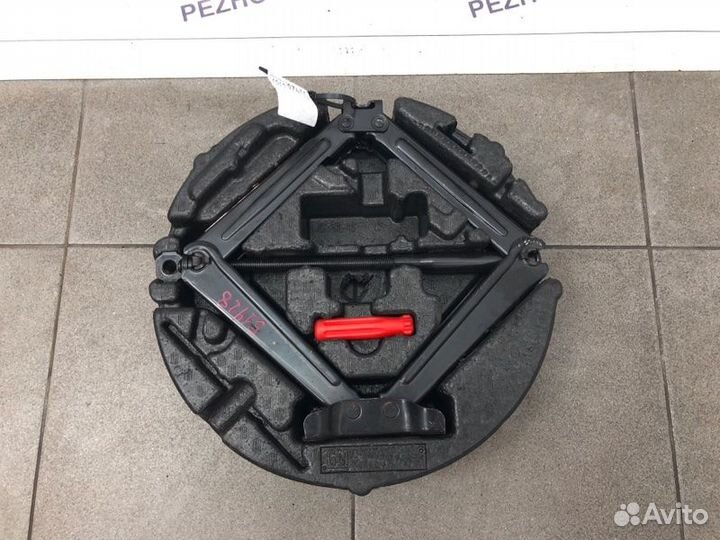 Домкрат Chevrolet Cruze седан 1.6 2011