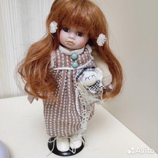 Кукла фарфоровая коллекционная