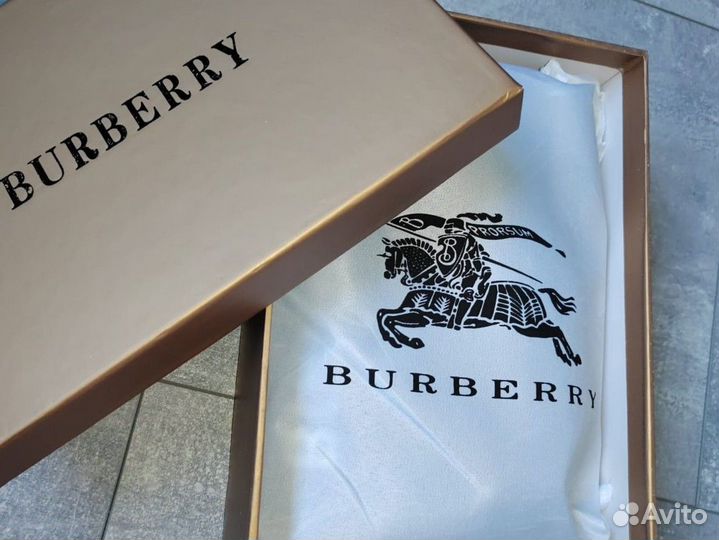 Женская сумка burberry
