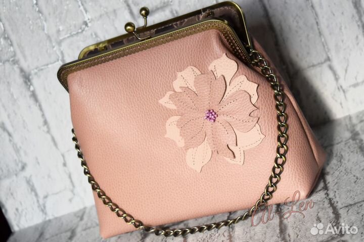 Пошив и ремонт кожаных изделий, замена ручек сумок