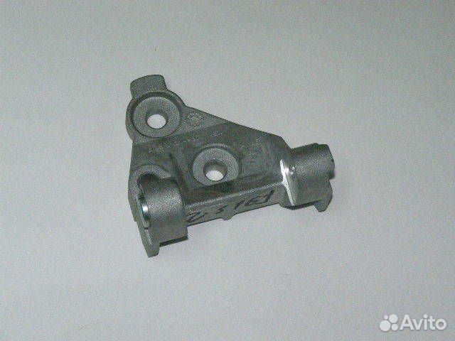 Кронштейн генератора ваз-21214 нижний 