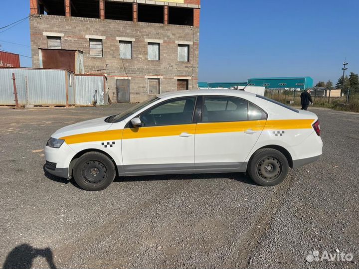 Skoda Rapid 1.6 AT, 2019, 108 967 км