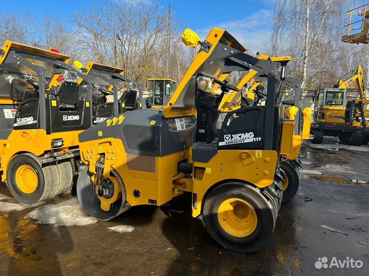 Дорожный каток XCMG XMR403, 2023