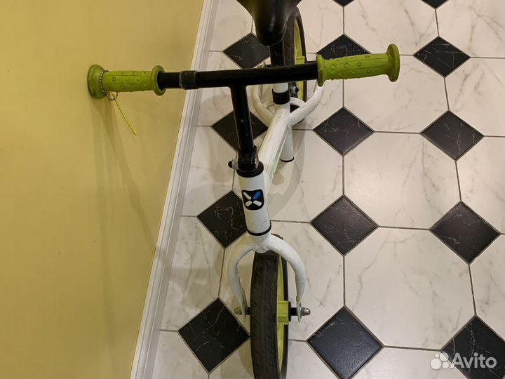 Беговел колеса 10