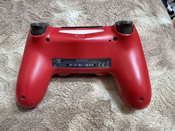 Dualshock 4 v2 red