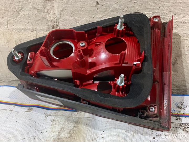 Фонарь задний внутренний левый Audi A4 B8