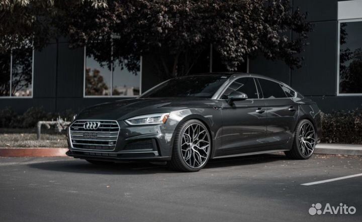 Кованые диски в стиле Vossen для Audi A5 R20