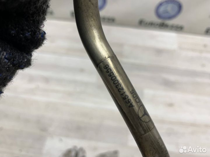 Трубка вакуумного насоса Mercedes Om651