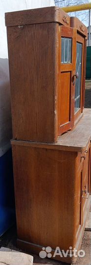 Старинный буфет горка