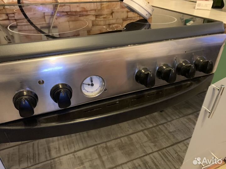 Электрическая кухонная плита Ariston CE6V M3 X/R