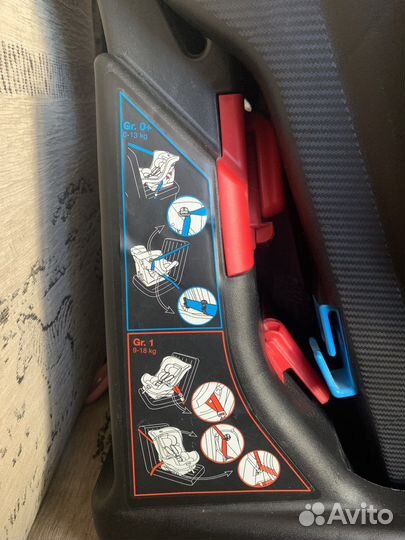 Автокресло Chicco universal 0-18 Kg