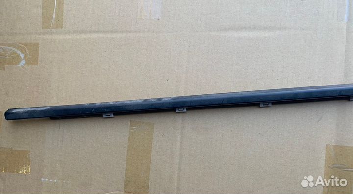 Молдинг двери передней правой Ceed 3d (купе)