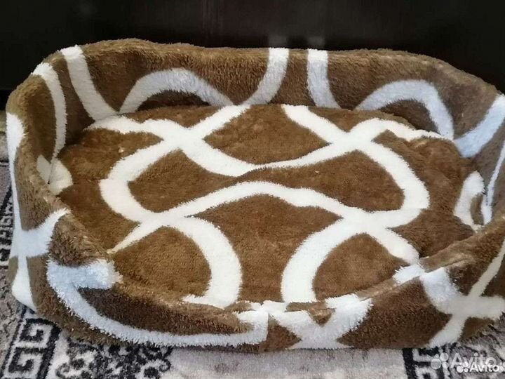 Лежанка для собак и кошек
