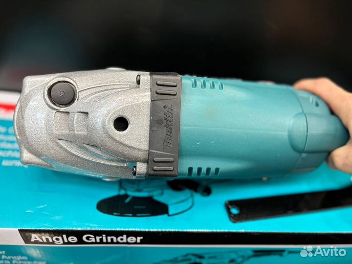 Болгарка Makita GA9020 ушм