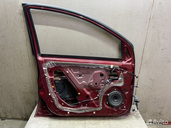 H01019U0M0 Дверь передняя L Nissan Note E11