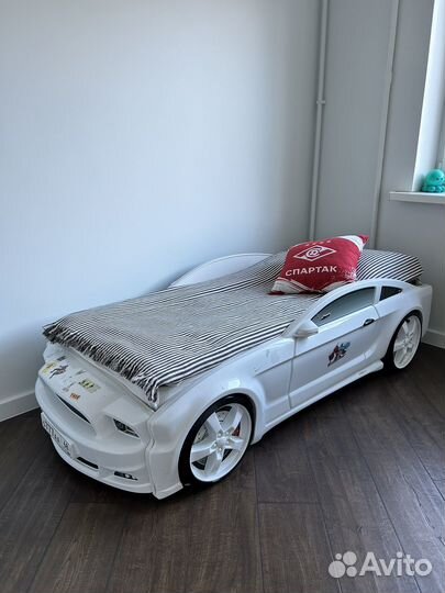 Кровать машина